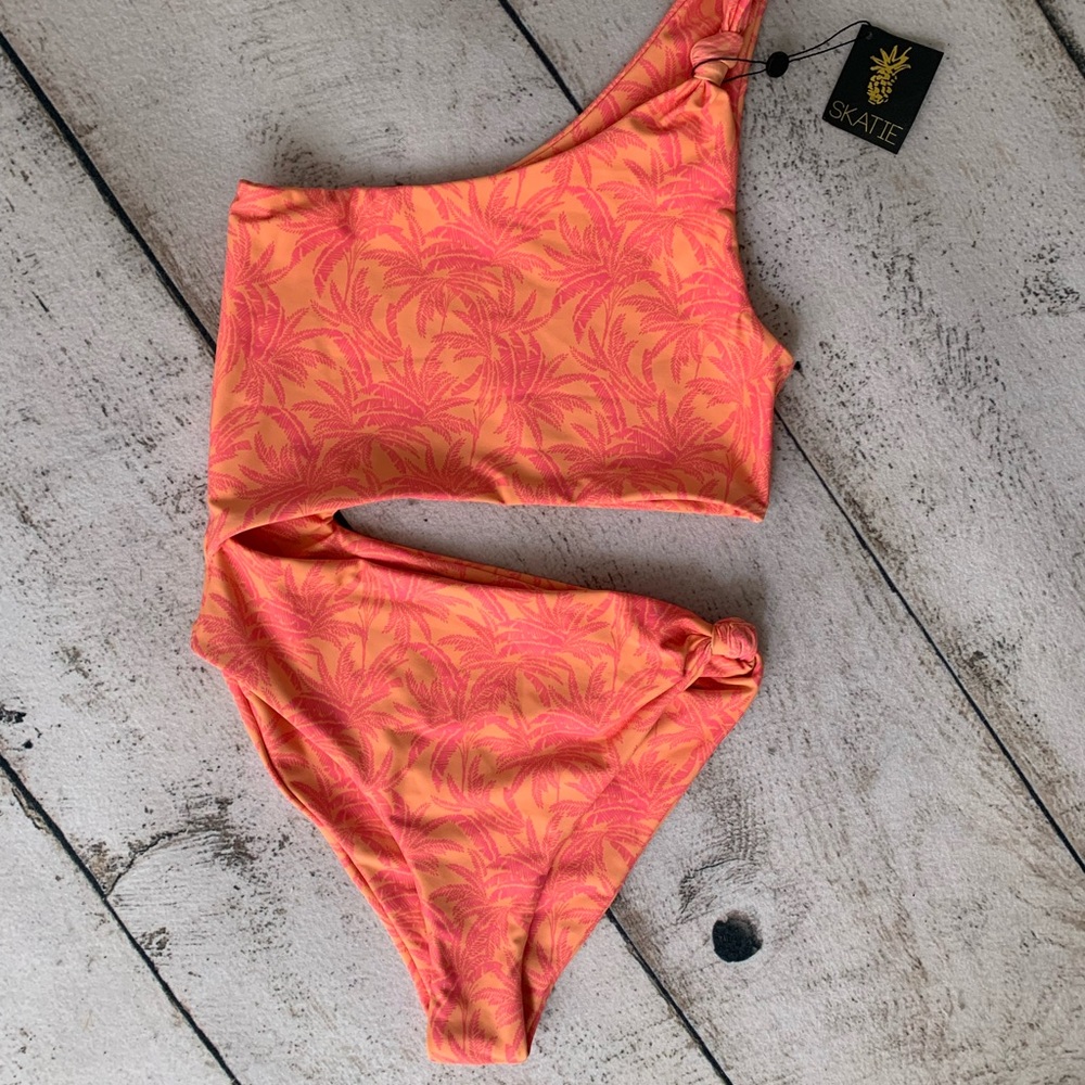 Skatie Swim Nicole -Boca swimsuit size Medium NWT